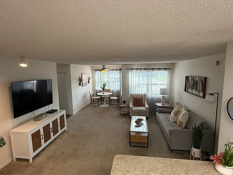 River Park Apartments — Photo 39