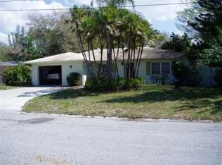 6233 Rockefeller Ave, Sarasota, FL 34231