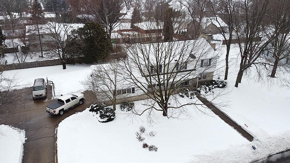 1st image of 1220 Hiawatha Dr