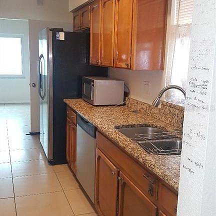 3rd image of 4803 Arrowwood Dr