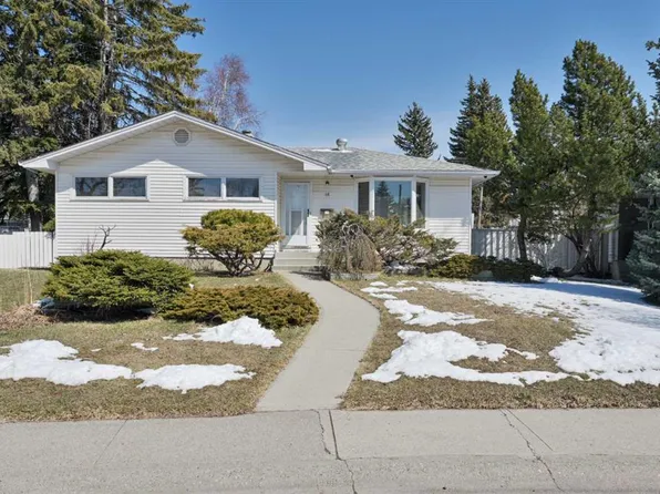 48 Westover Dr SW, Calgary, AB T3C 2S4