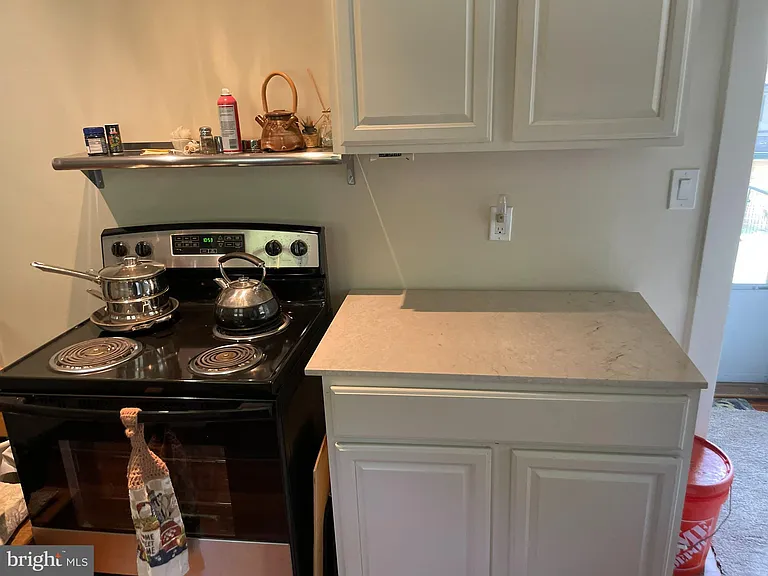 2210 N Lexington St #UPPER LEVEL — Photo 8