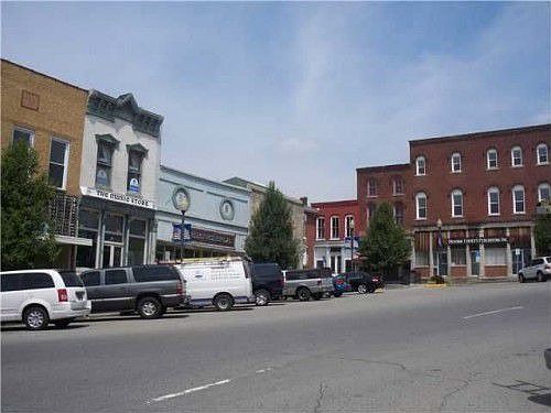 1st image of 276 NW Court St