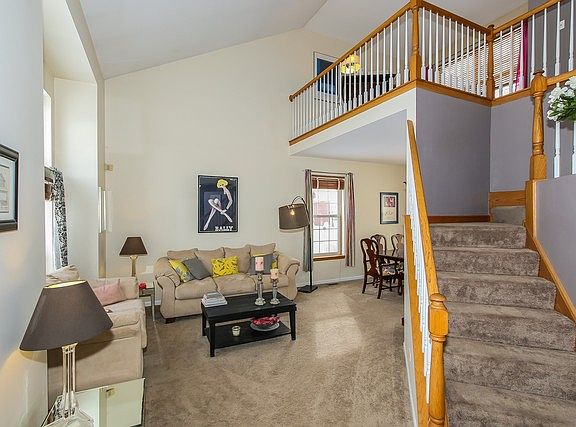 2nd image of 190 Buckingham Dr