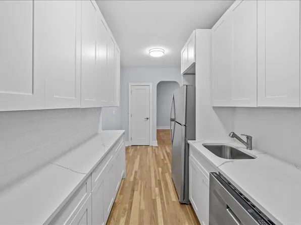 3017 Riverdale Avenue image 6 of 13