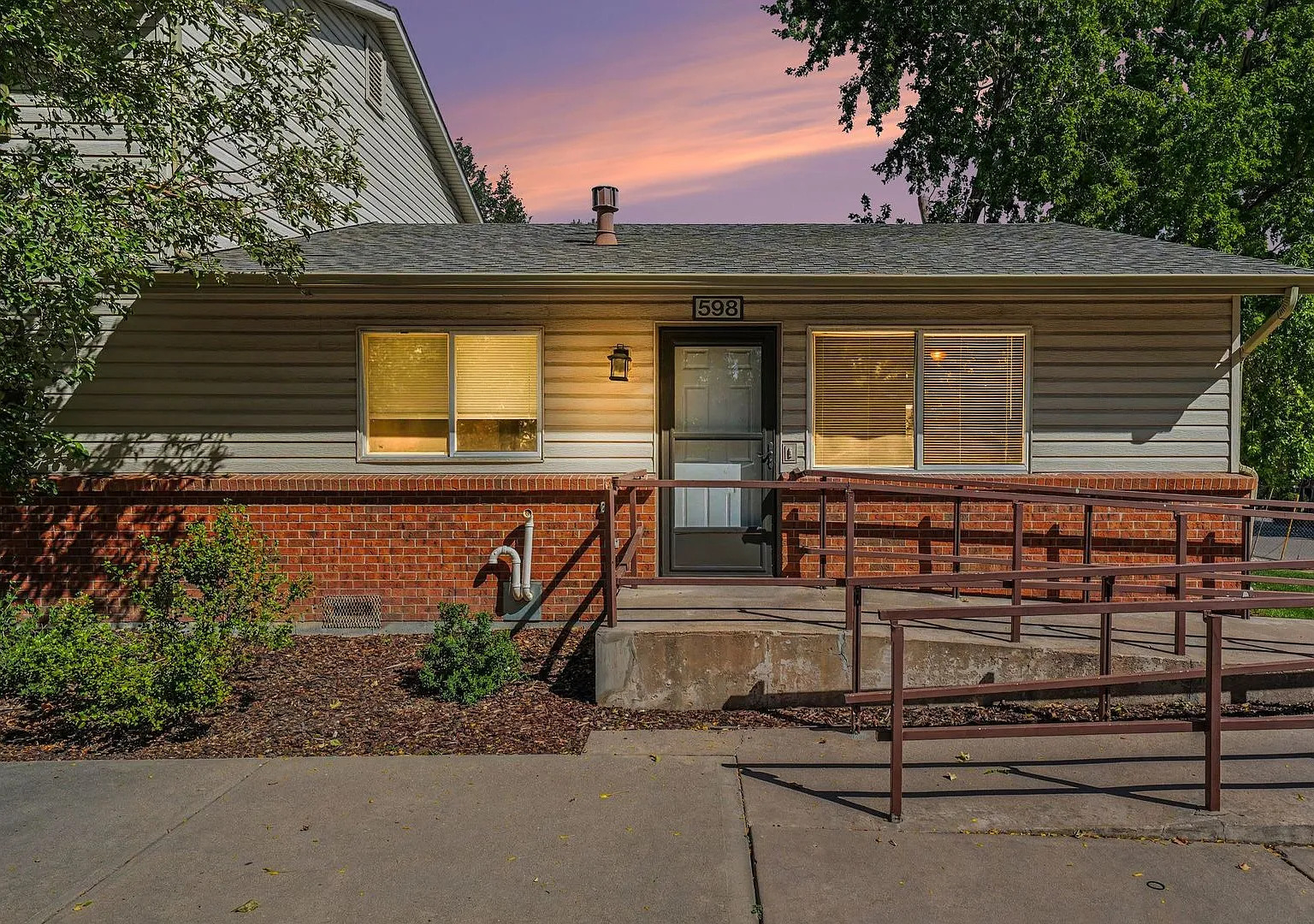 Charming 2-Bedroom Lakewood Home with Hardwood Floors & Landscaping Included! — Photo 2