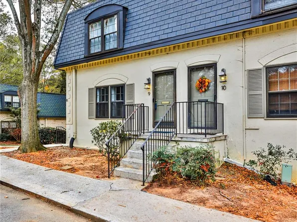 9 Chaumont Sq NW, Atlanta, GA 30327