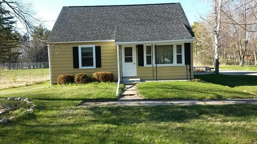2nd image of 324 Water St