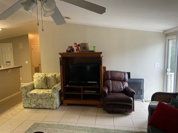 26 Pine Forest Dr, Bluffton, SC 29910