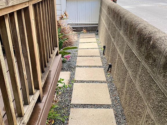 Front Walkway to backyard