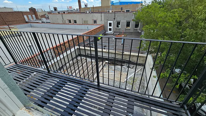 Rented by David Francis New York LLC | media 18