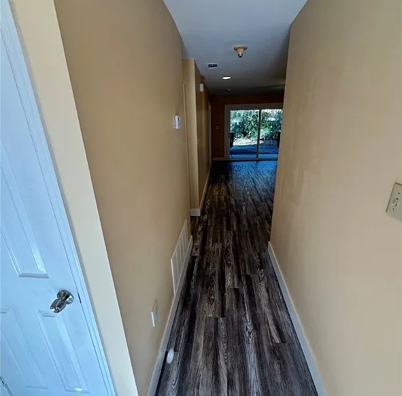 300 Hampton St #12 — Photo 9