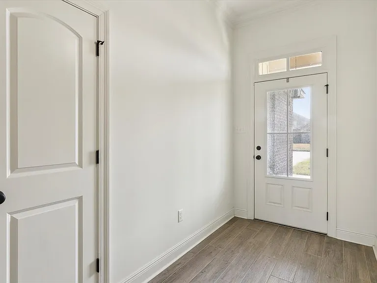 1013 Cypresswood — Photo 4