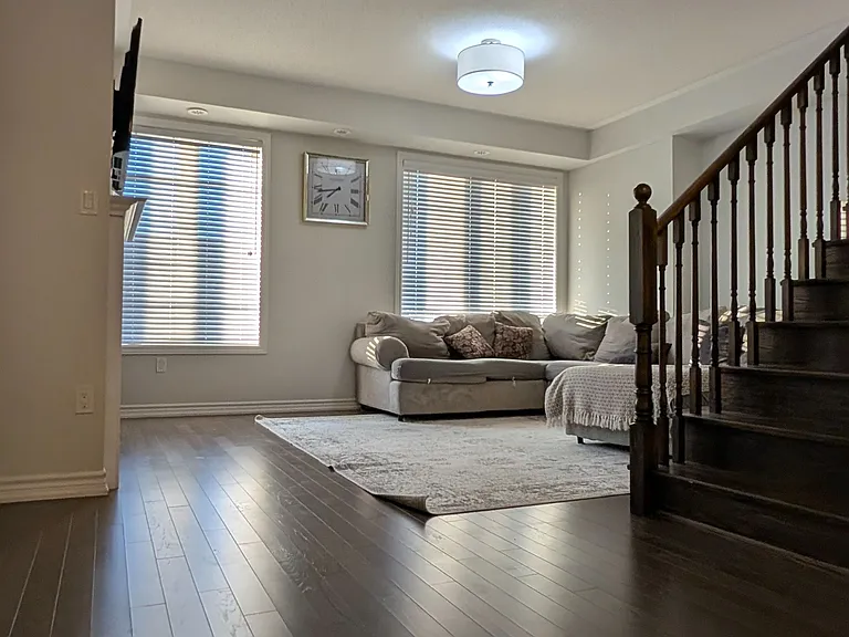6 Westbury Way — Photo 22