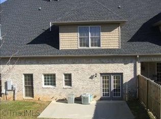 2755 Spoonwood Ln, Jamestown, NC 27282