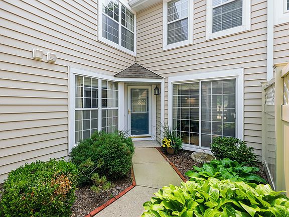 2nd image of 1537 Stevens Dr