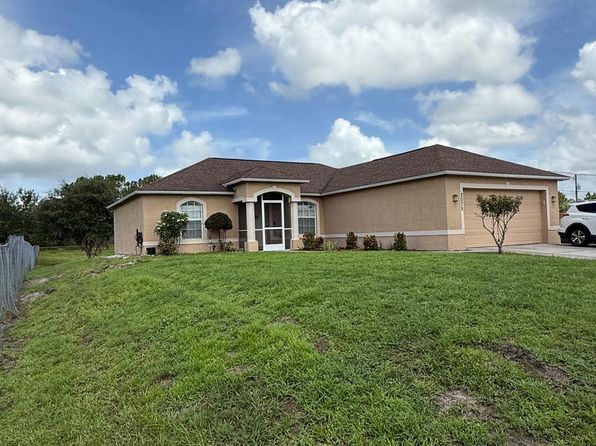 2075 Desoto Blvd N