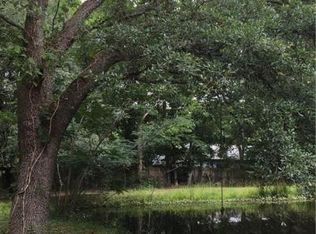 233 Dummy Line Rd, Madisonville, LA 70447