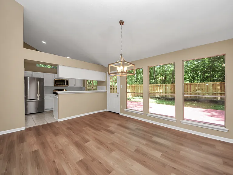 15 Brentwood Oaks Ct — Photo 11
