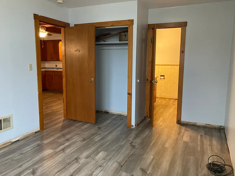 426 S Lexington Ave — Photo 15