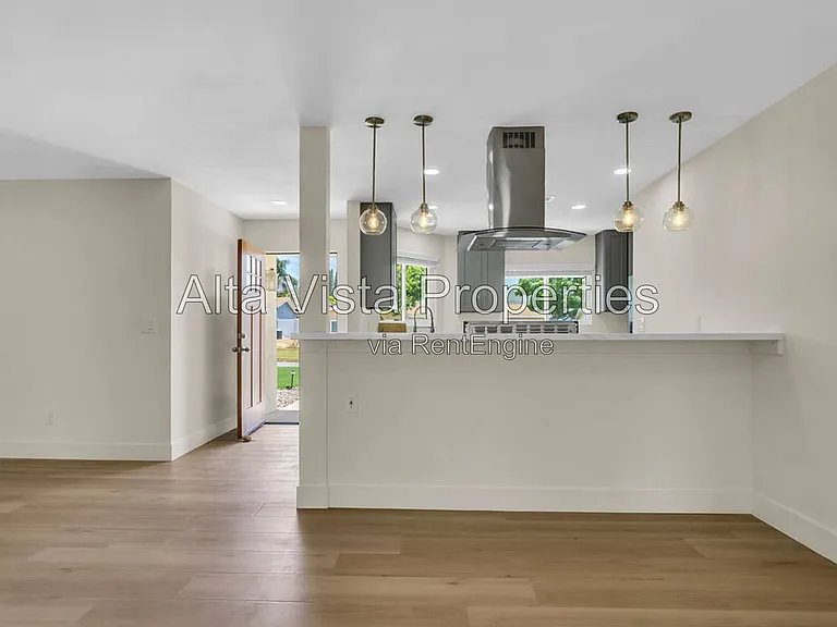 13438 Buxton Ave — Photo 7