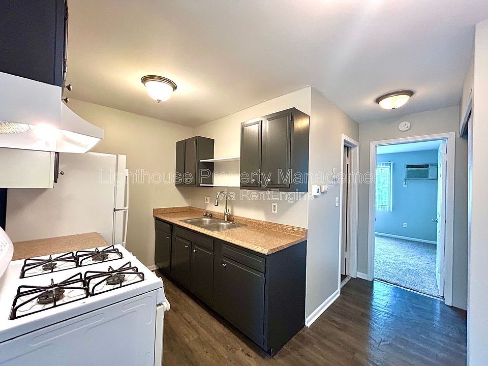 1st image of 1333 Kendall St SE APT 128