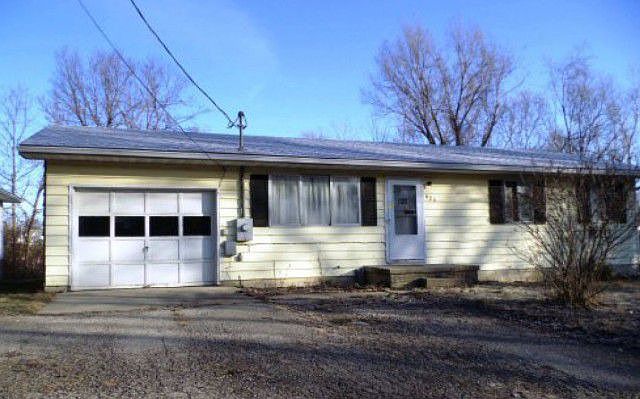 1st image of 626 Ronan St