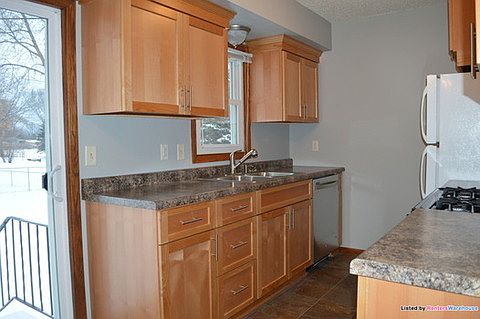 5th image of 11617 Jefferson St NE
