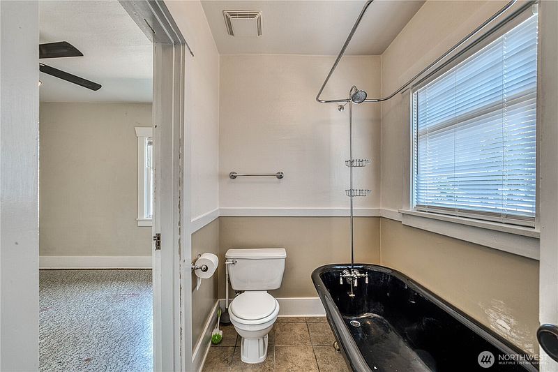 5th image of 5705 N 47th Street