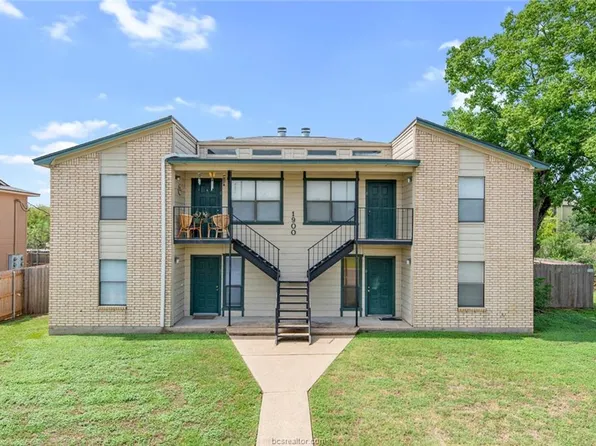 1900 Woodsman Dr APT B, College Station, TX 77840