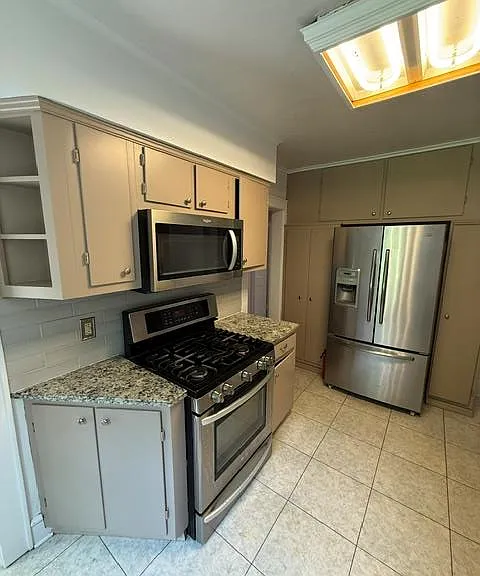 120 Orchard St — Photo 4