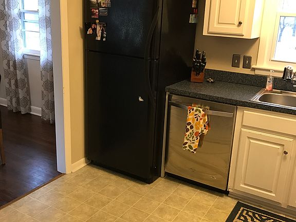 5th image of 2309 Woodcrest Dr
