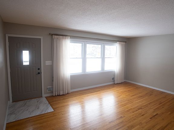 Livingroom view from dining room doorway