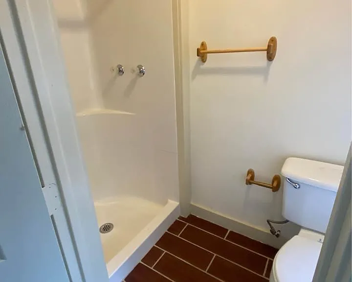 1427 Wellington Ave — Photo 7