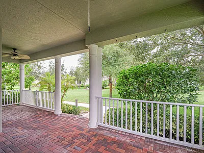 4 bed, 2216 sqft, $2,900 — Photo 2