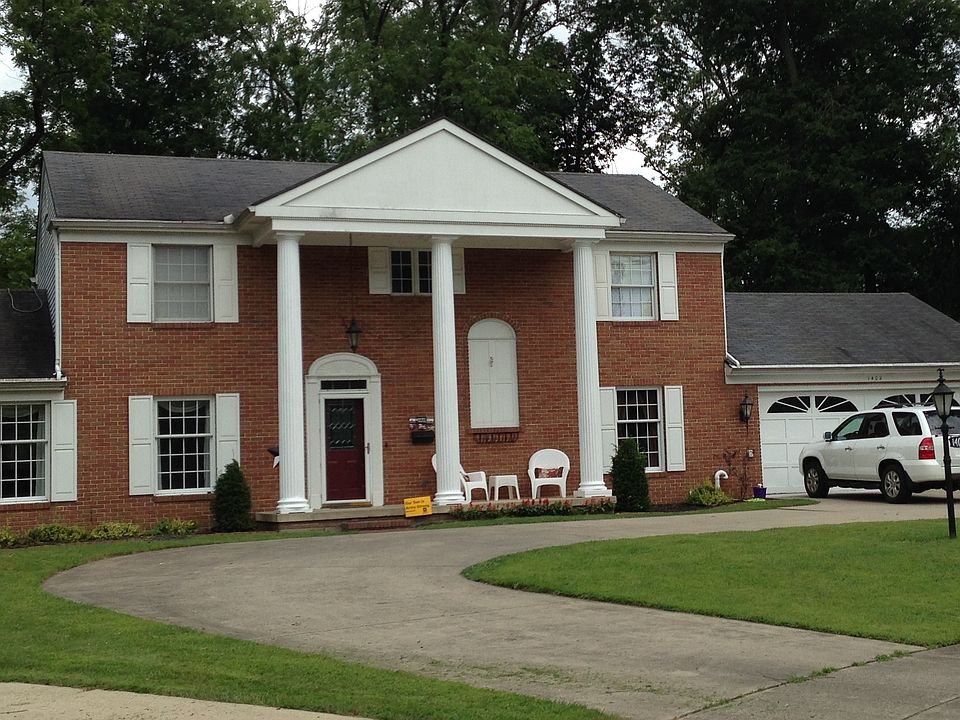 1st image of 1402 Foxdale Pl