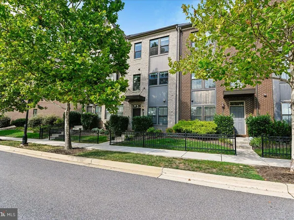 6402 47th St, Riverdale, MD 20737
