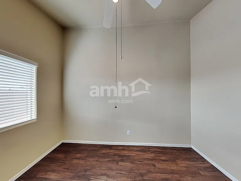 710 Breezy Ridge Dr — Photo 14