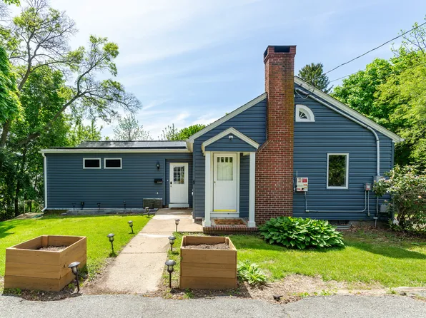 9 Olive Street, Waterford, CT 06385