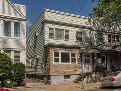 306 Neptune Ave, Jersey City, NJ, 07305