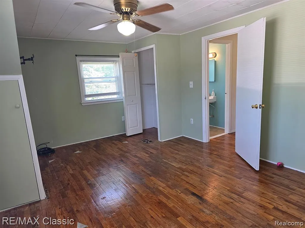 4 bed, 1277 sqft, $3,200 — Photo 3