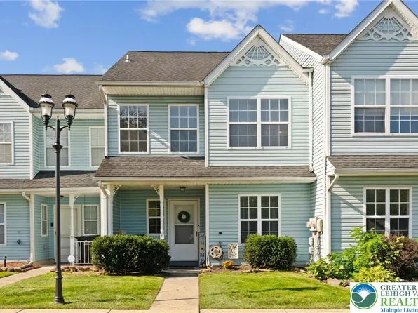 21 Beaver Run Dr, Quakertown, PA 18951