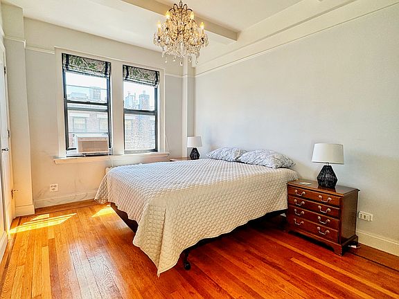 5th image of 30 W 90th St APT 5D