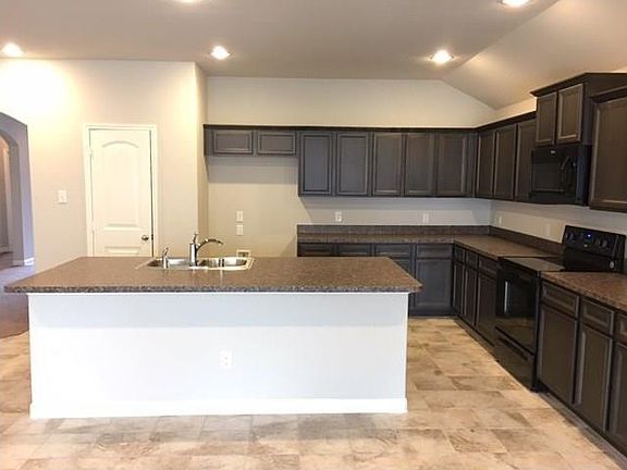 5th image of 5115 Royal Springs Dr