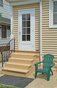 3rd image of 1518 Rosewood Ave
