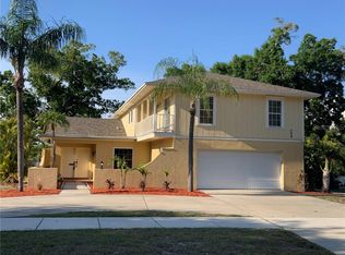 204 Ricker Rd, Belleair, FL 33756