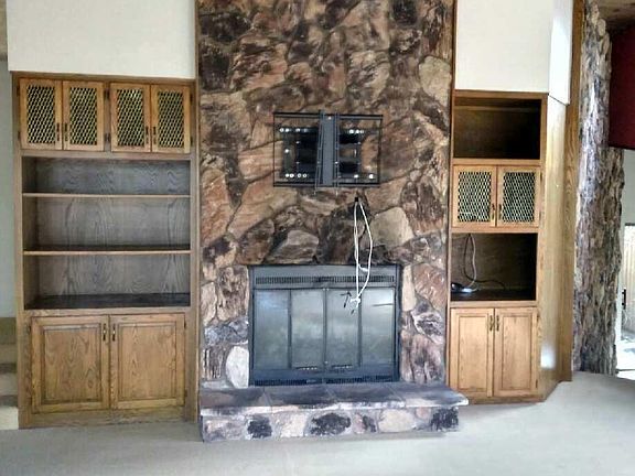 Living room off dinning and kitchen