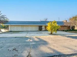 14721 E Tulare Ave, Sanger, CA 93657