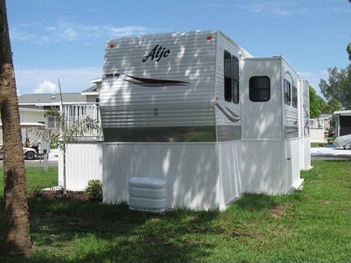 3rd image of 317 Winnebago Trl