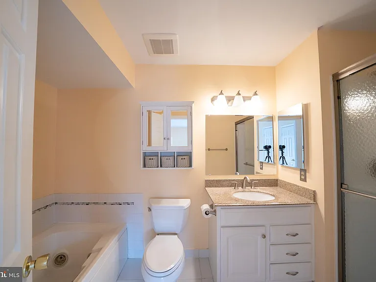 10168 Turnberry Pl — Photo 19